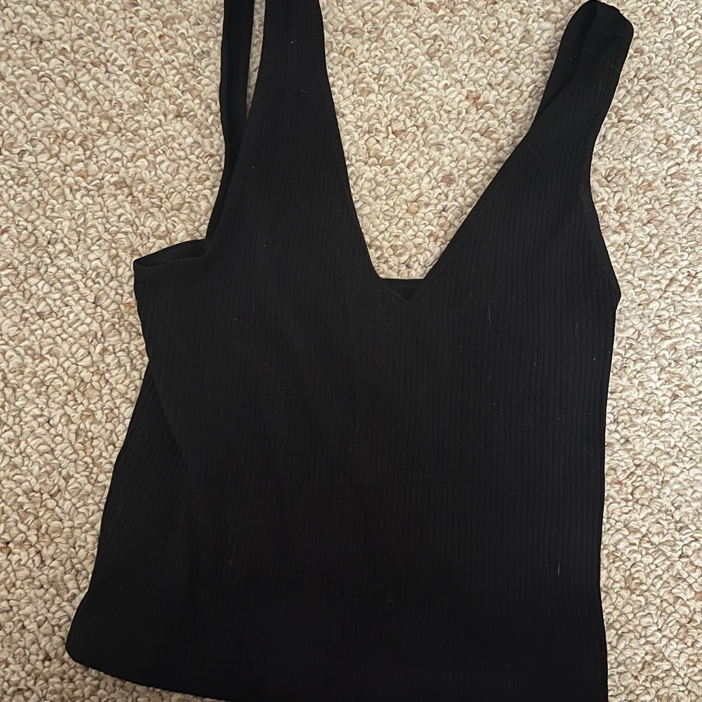 Black ribbed tank
